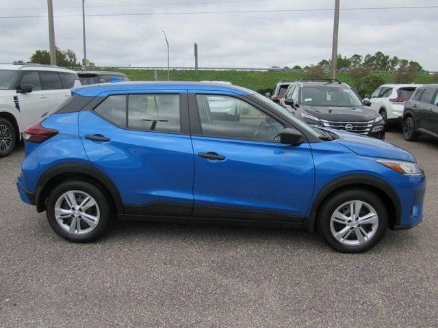new 2025 Nissan Kicks Play car, priced at $21,902