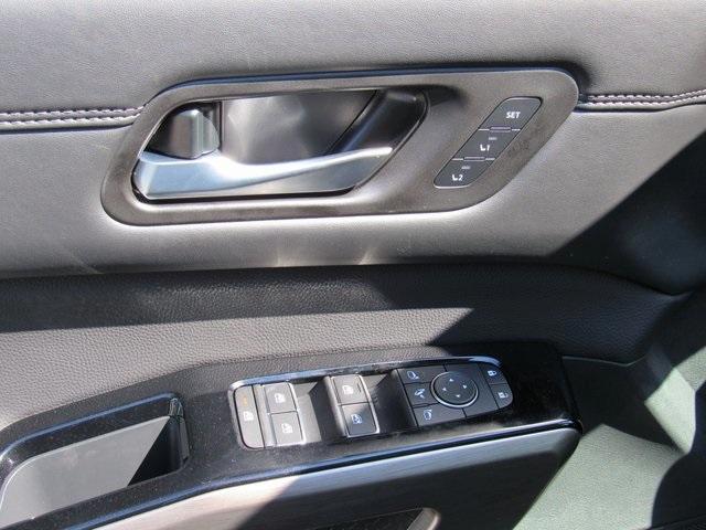 new 2025 Nissan Pathfinder car, priced at $42,157