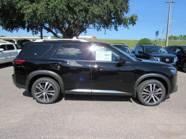 new 2025 Nissan Pathfinder car, priced at $42,157
