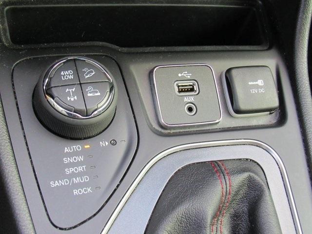 used 2019 Jeep Cherokee car, priced at $15,987