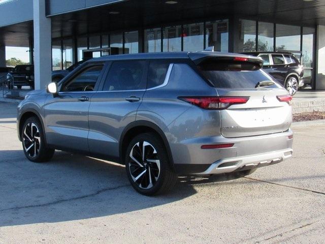 used 2024 Mitsubishi Outlander car, priced at $20,987