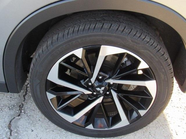 used 2024 Mitsubishi Outlander car, priced at $20,987