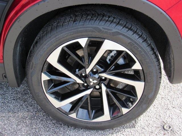 used 2024 Mitsubishi Outlander car, priced at $29,398