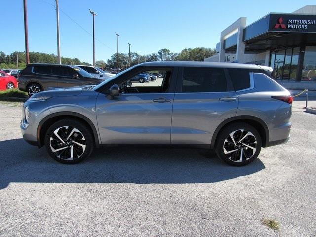 used 2022 Mitsubishi Outlander car, priced at $21,644