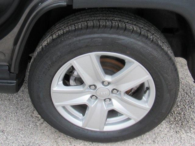 used 2022 Jeep Compass car, priced at $15,377