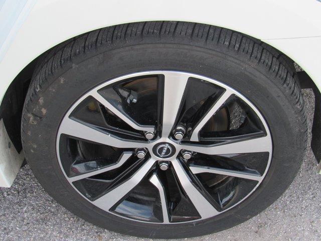 used 2023 Nissan Maxima car, priced at $20,995