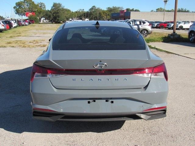 used 2021 Hyundai Elantra car