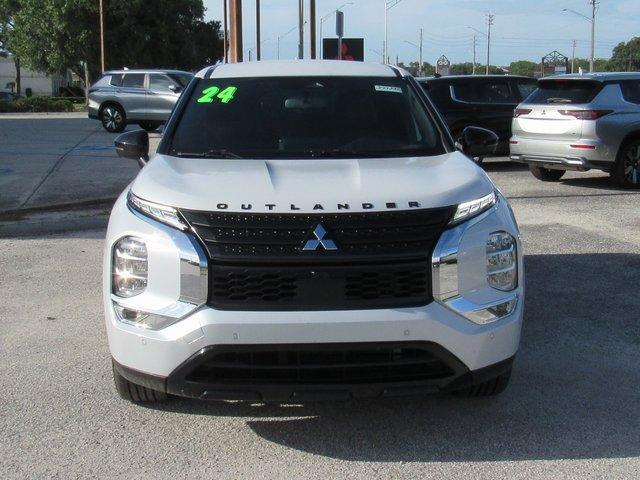 used 2024 Mitsubishi Outlander car, priced at $22,094