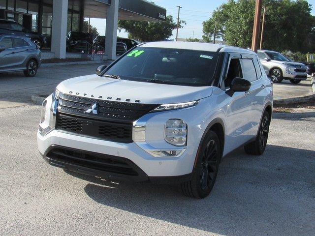 used 2024 Mitsubishi Outlander car, priced at $22,094
