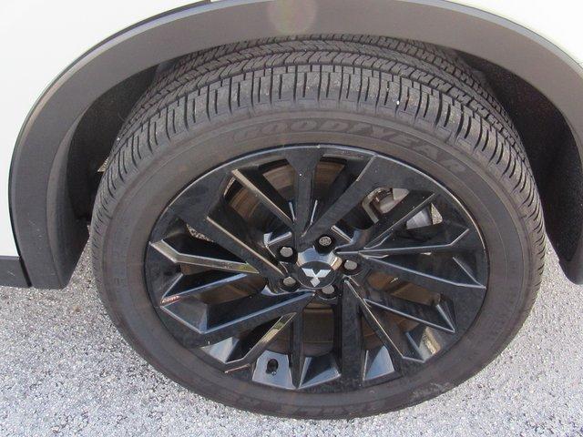 used 2024 Mitsubishi Outlander car, priced at $22,094