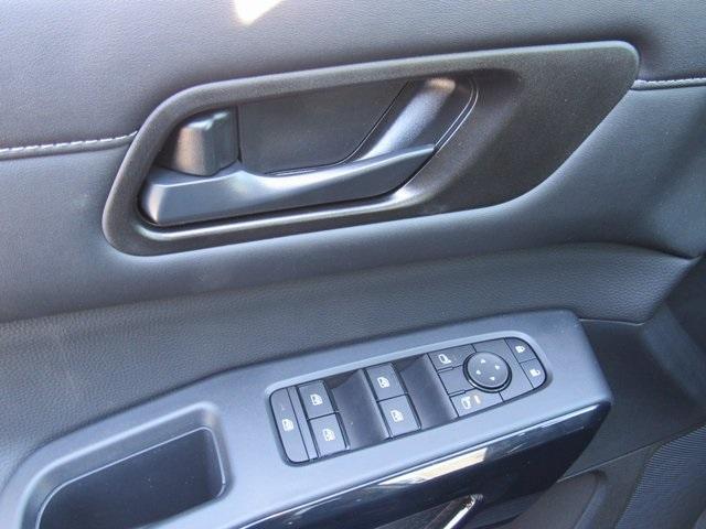 new 2025 Nissan Pathfinder car, priced at $40,760