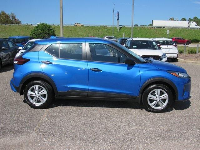 new 2025 Nissan Kicks Play car, priced at $21,919