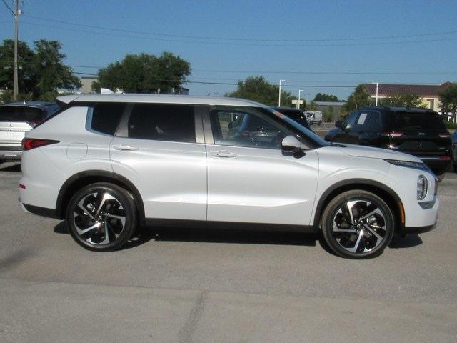 used 2024 Mitsubishi Outlander car, priced at $25,737