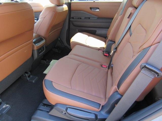 new 2025 Nissan Pathfinder car, priced at $42,747