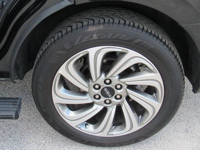 used 2022 Lincoln Navigator car, priced at $47,995