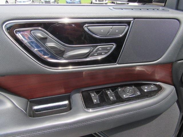 used 2022 Lincoln Navigator car, priced at $47,995
