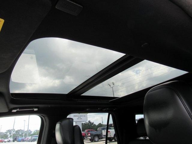 used 2022 Lincoln Navigator car, priced at $47,995