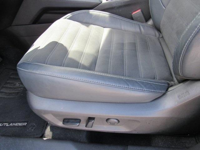 used 2023 Mitsubishi Outlander car, priced at $23,615