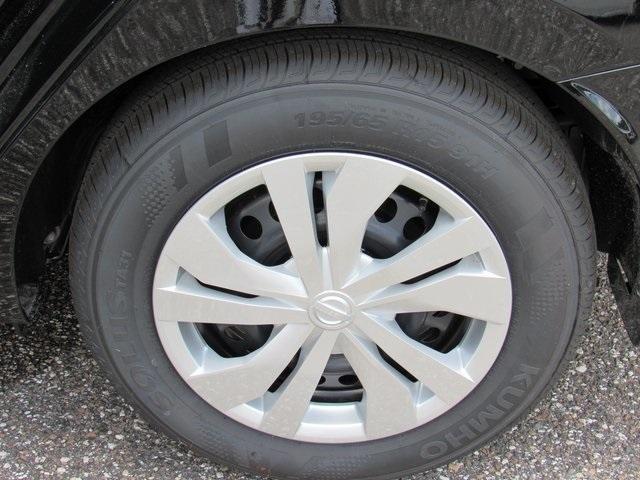 new 2025 Nissan Versa car, priced at $19,008