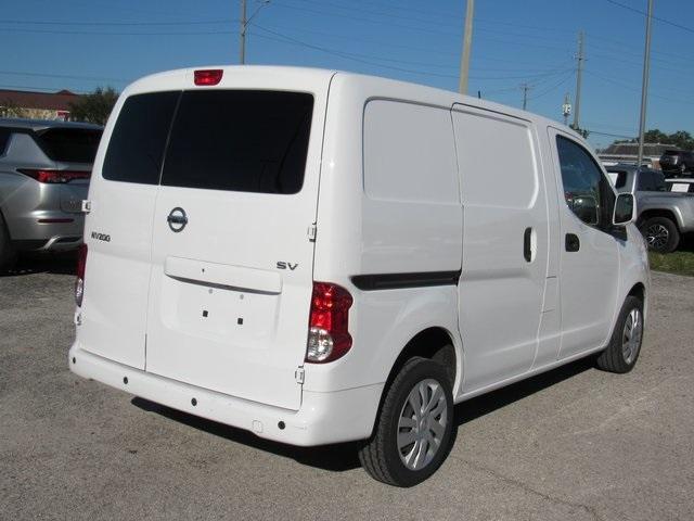 used 2021 Nissan NV200 car