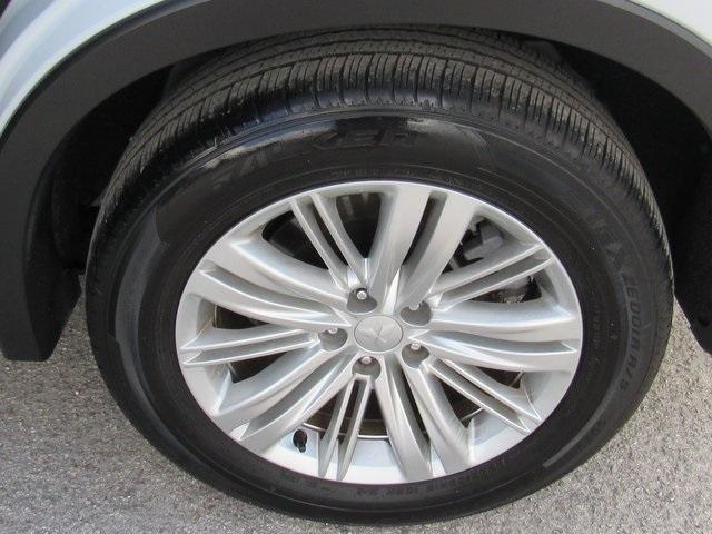 used 2024 Mitsubishi Outlander car, priced at $20,174