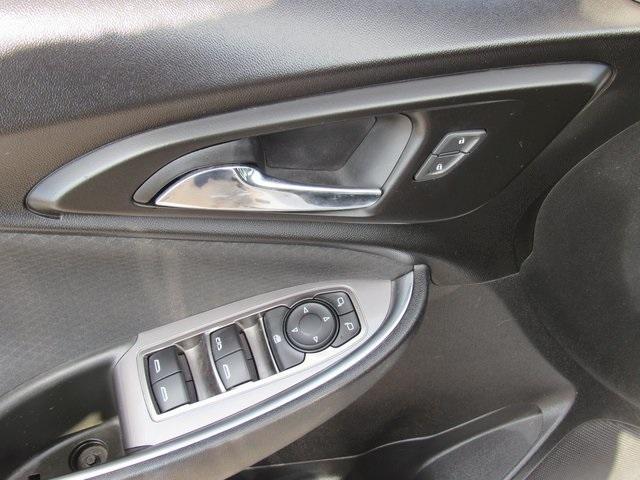 used 2021 Chevrolet Malibu car, priced at $12,999