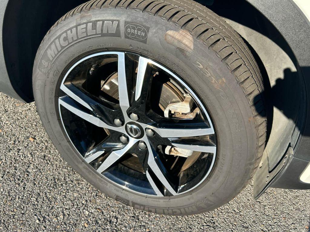 used 2025 Volvo XC40 car, priced at $29,375