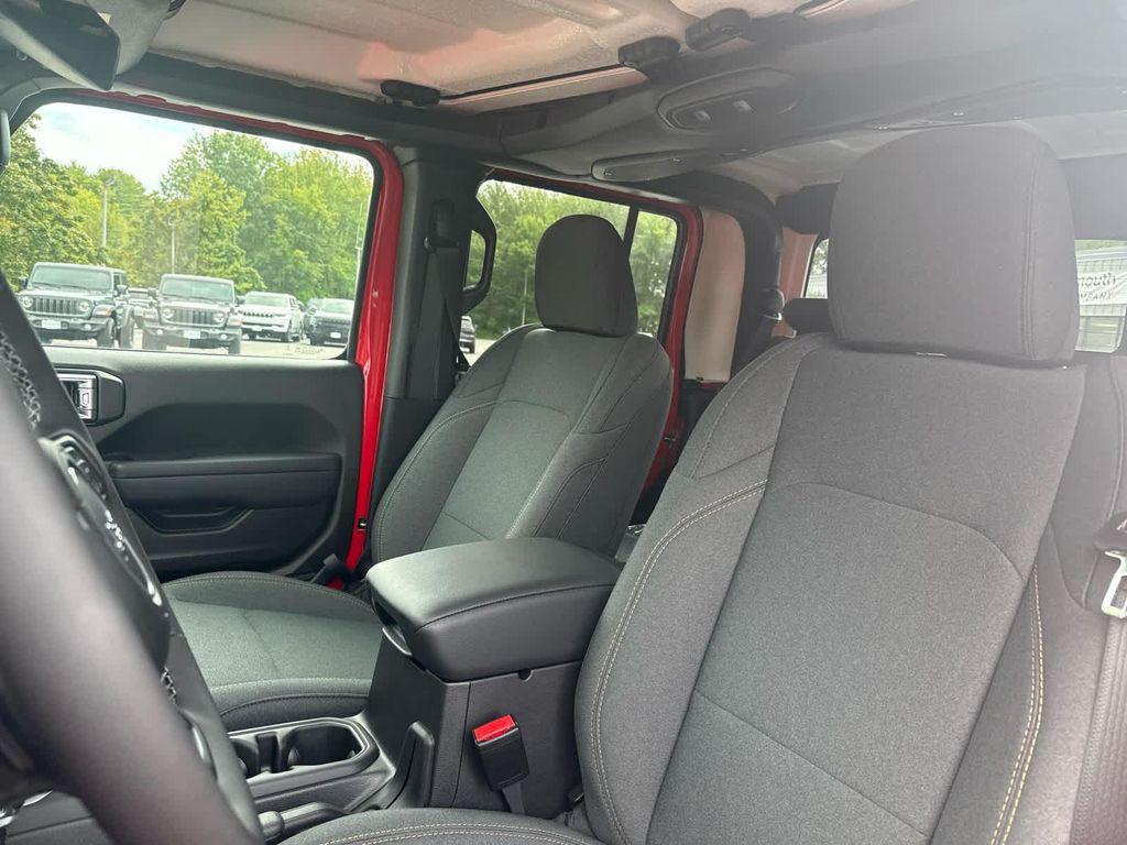 new 2025 Jeep Gladiator car, priced at $50,750