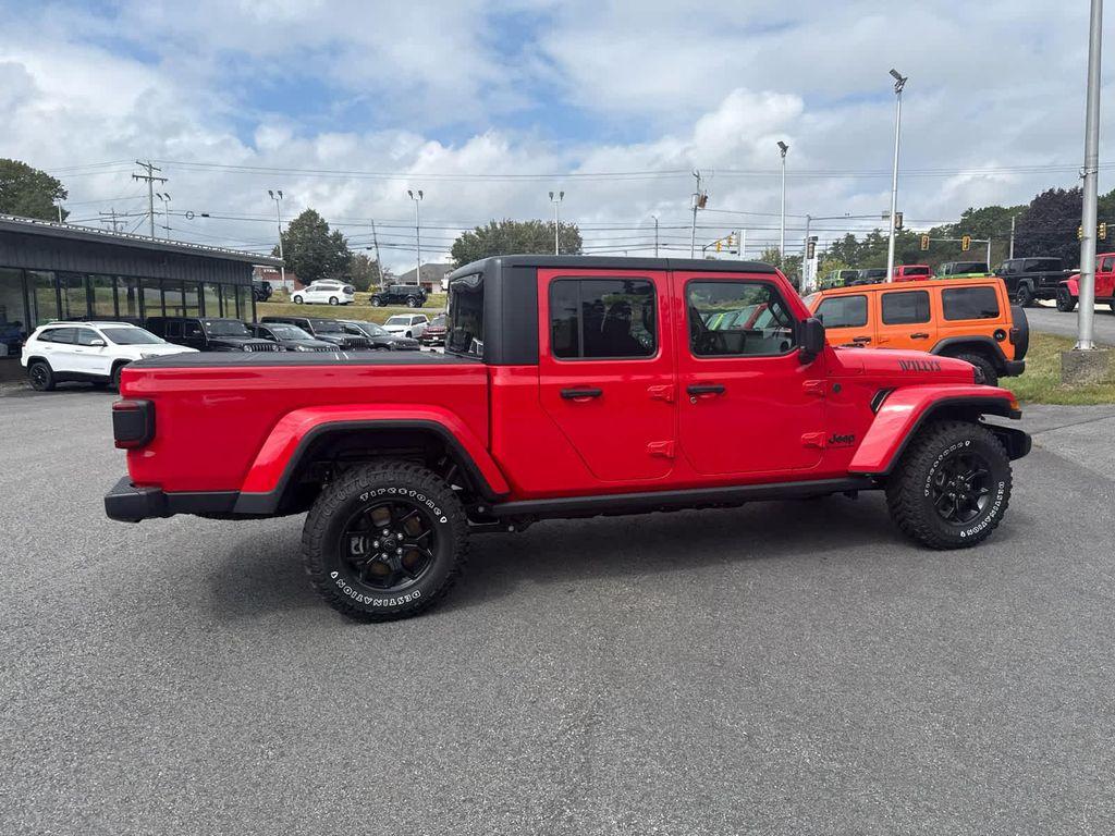 new 2025 Jeep Gladiator car, priced at $50,750