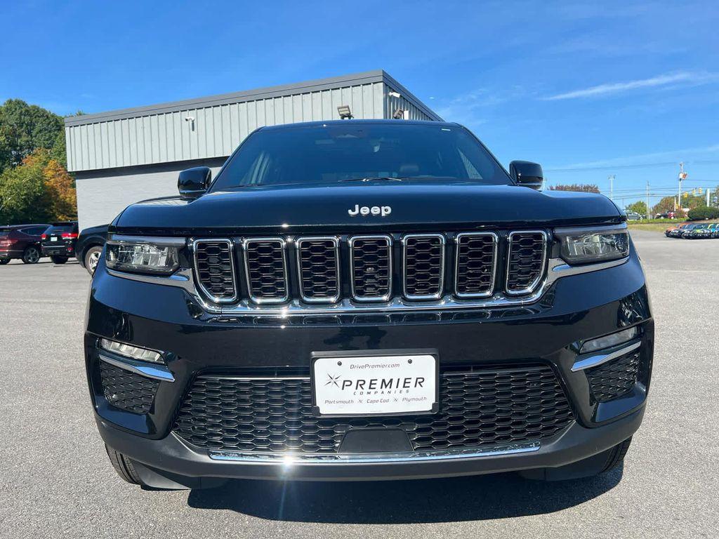 new 2025 Jeep Grand Cherokee car, priced at $45,250