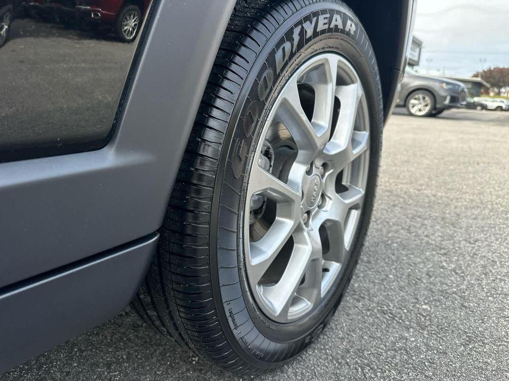 used 2022 Jeep Compass car, priced at $21,275