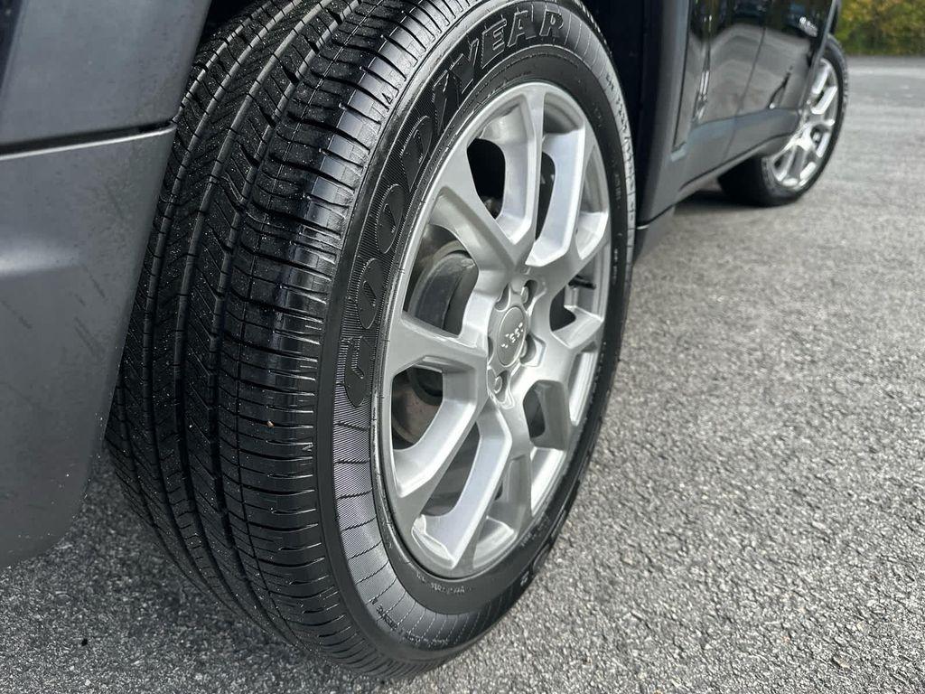 used 2022 Jeep Compass car, priced at $21,275