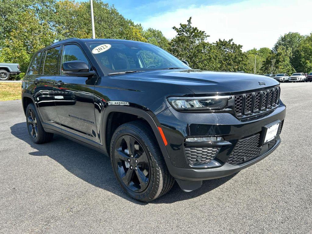used 2023 Jeep Grand Cherokee car, priced at $32,575