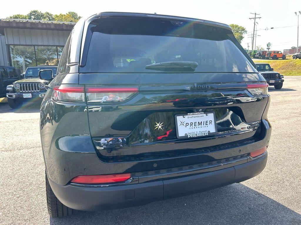 used 2023 Jeep Grand Cherokee car, priced at $32,575