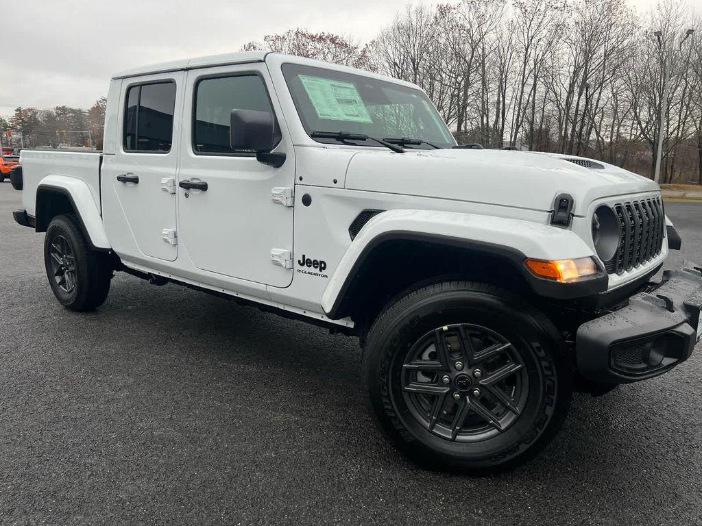 new 2026 Jeep Gladiator car, priced at $47,500