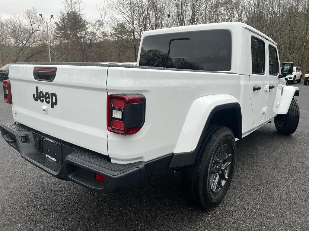 new 2026 Jeep Gladiator car, priced at $47,500