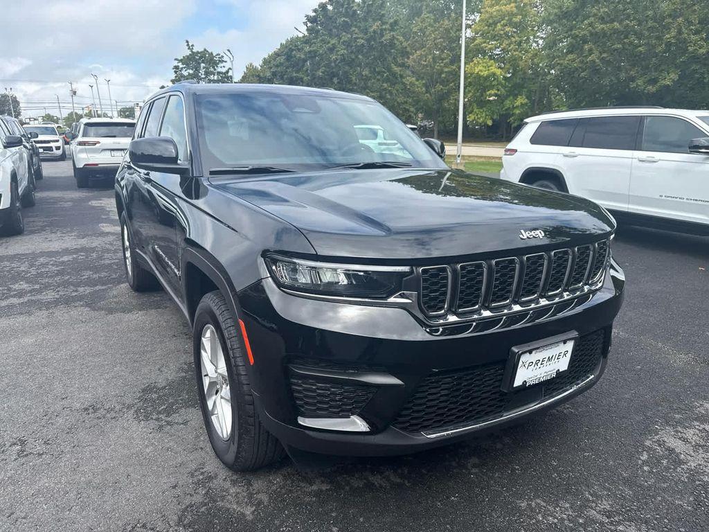 new 2025 Jeep Grand Cherokee car, priced at $39,750