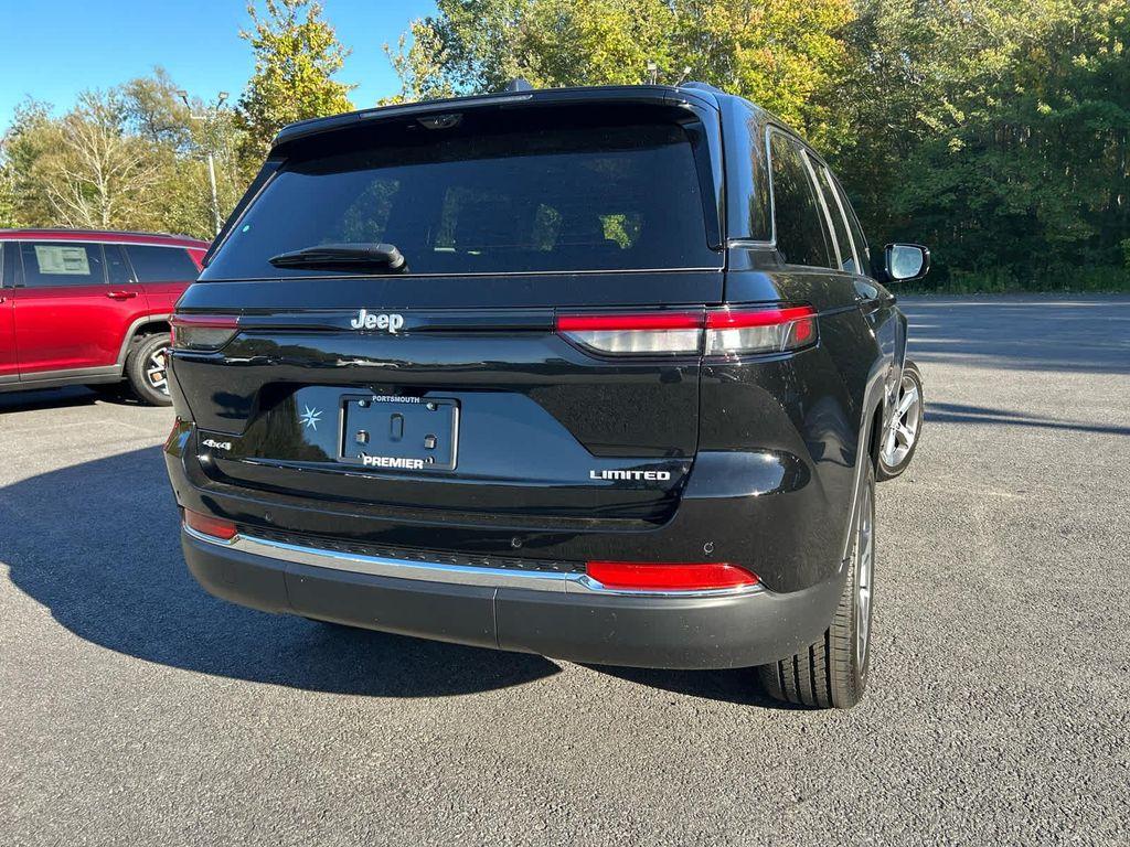 new 2025 Jeep Grand Cherokee car, priced at $52,750