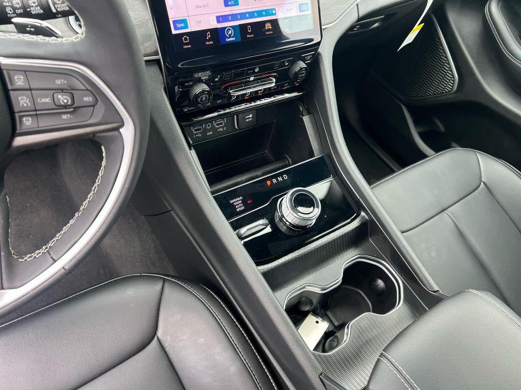 new 2025 Jeep Grand Cherokee L car, priced at $49,500