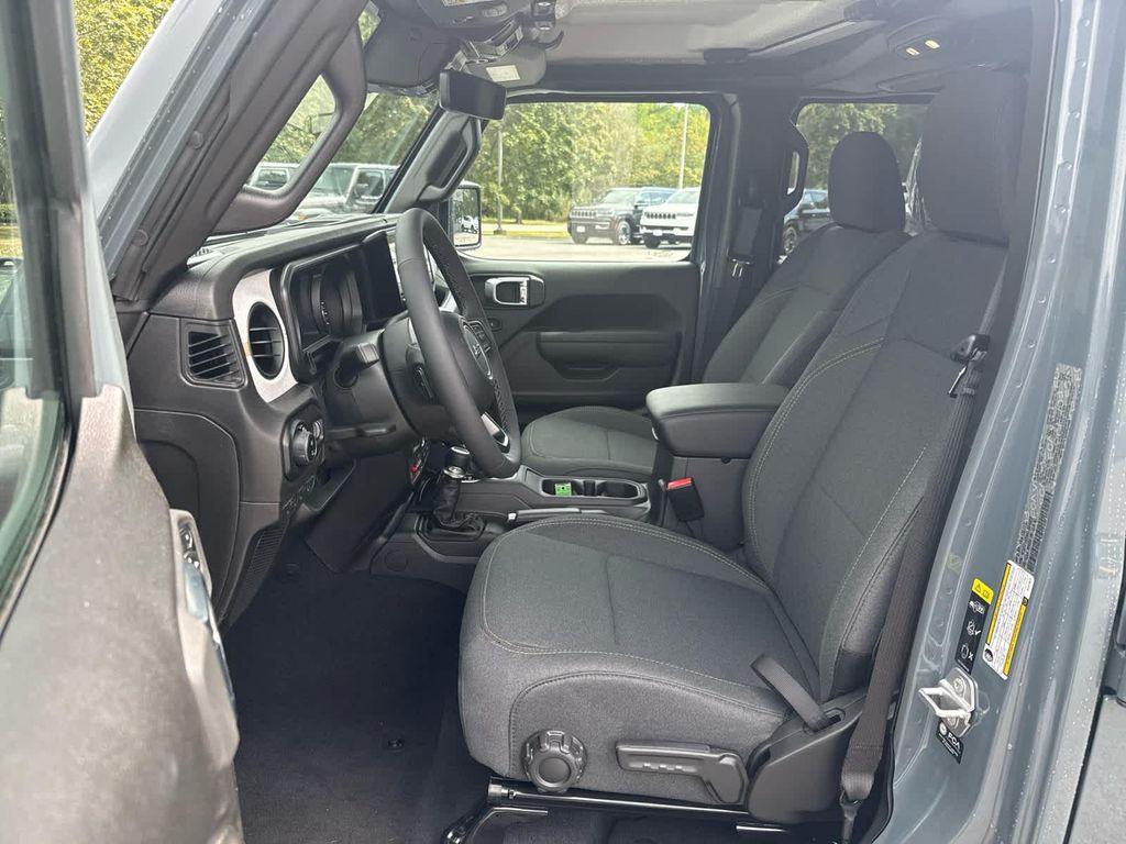 new 2025 Jeep Gladiator car, priced at $50,750