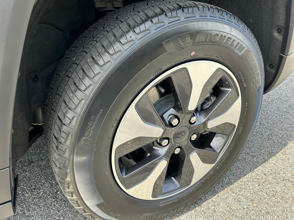used 2023 Jeep Grand Cherokee 4xe car, priced at $32,575