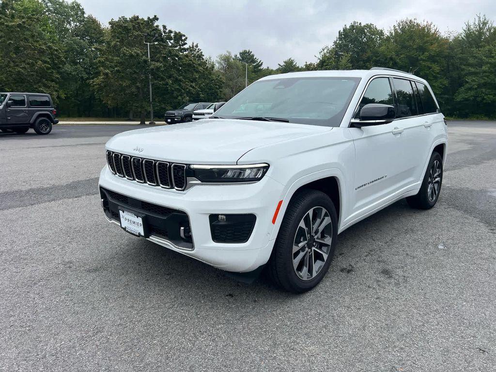 new 2025 Jeep Grand Cherokee car, priced at $60,750