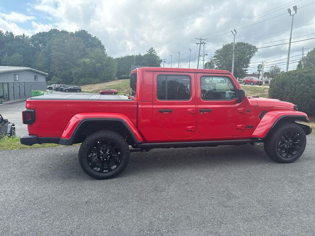 new 2025 Jeep Gladiator car, priced at $43,250