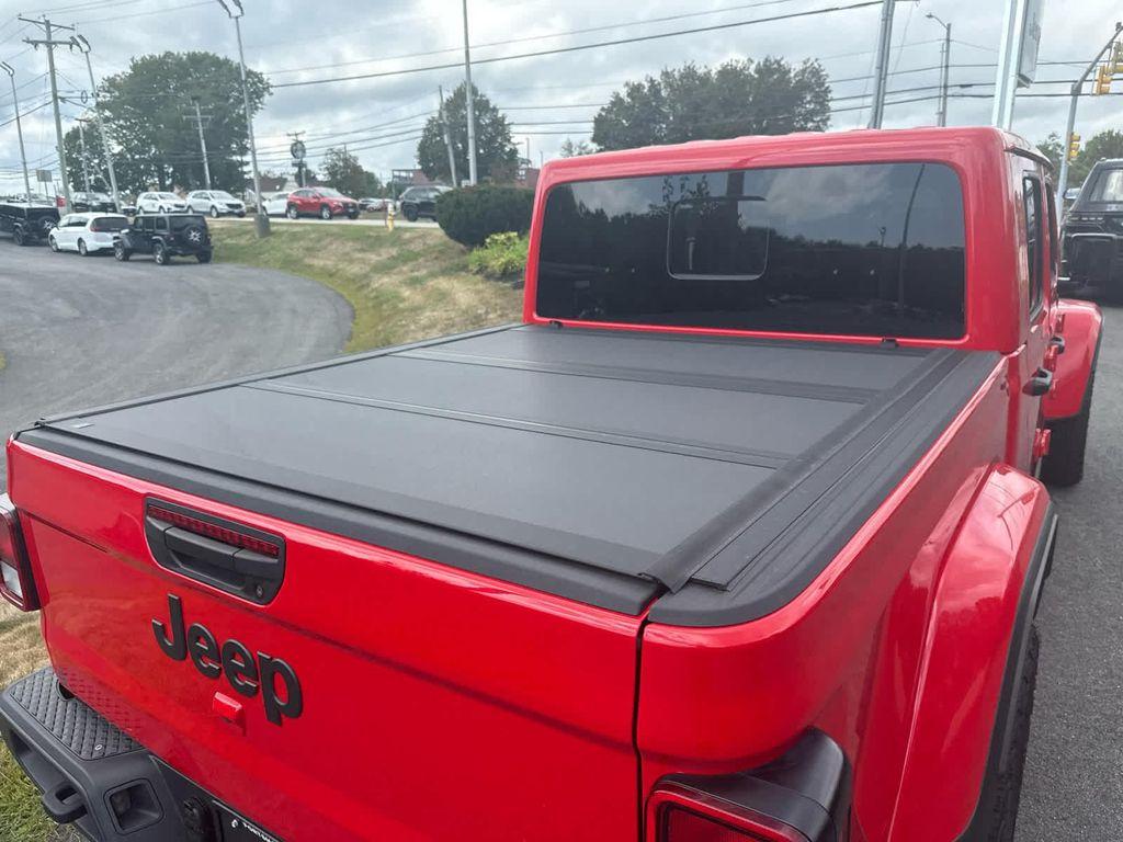 new 2025 Jeep Gladiator car, priced at $43,250
