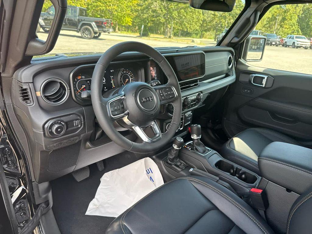 new 2025 Jeep Wrangler car, priced at $58,500
