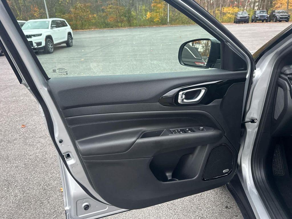 new 2026 Jeep Compass car, priced at $36,520