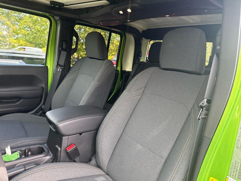 new 2025 Jeep Gladiator car, priced at $50,750