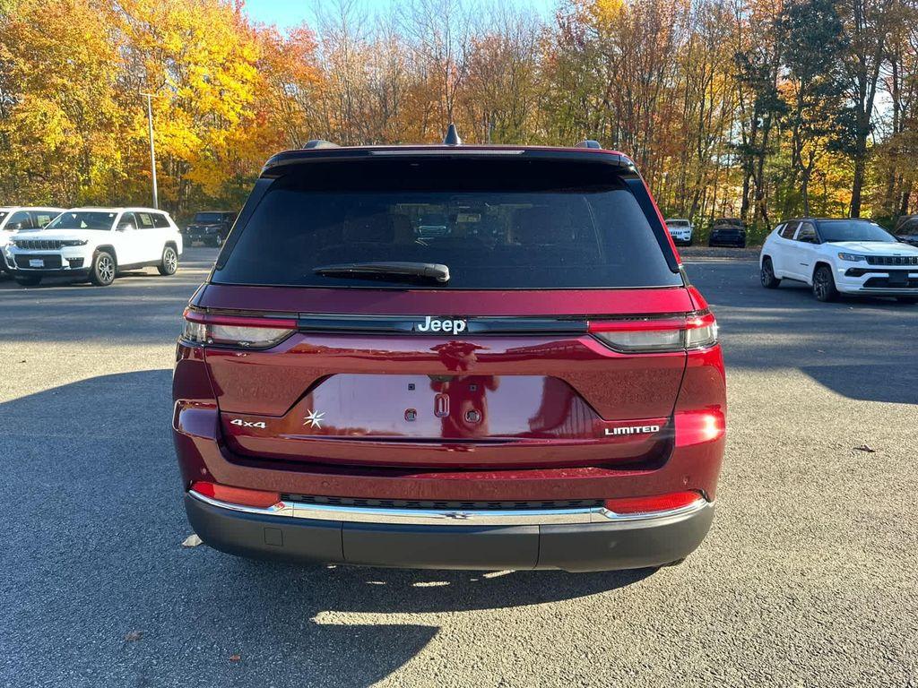 new 2025 Jeep Grand Cherokee car, priced at $46,250