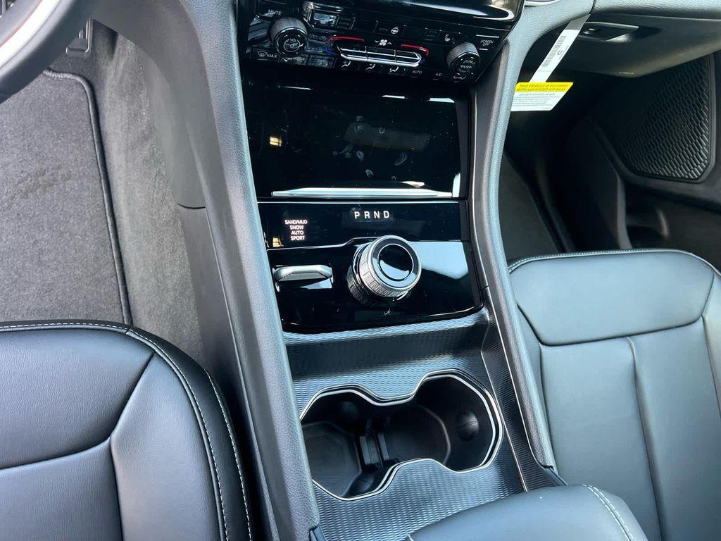 new 2025 Jeep Grand Cherokee car, priced at $45,750