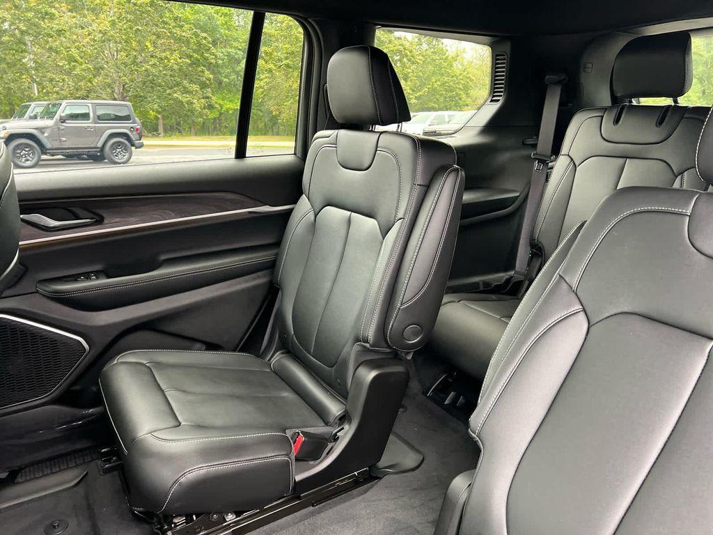 new 2025 Jeep Grand Cherokee L car, priced at $49,000